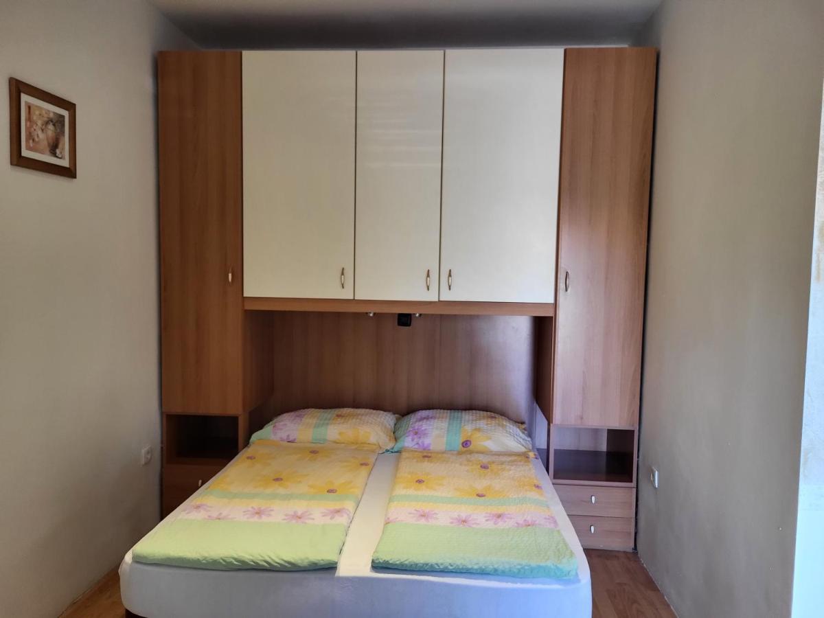 Apartmaji Tim Apartment Izola Ngoại thất bức ảnh