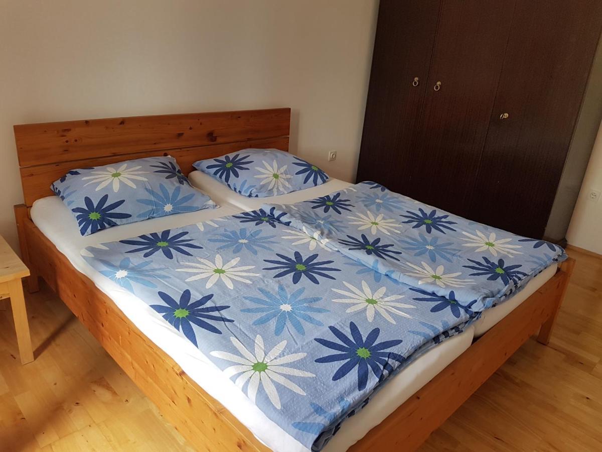 Apartmaji Tim Apartment Izola Ngoại thất bức ảnh